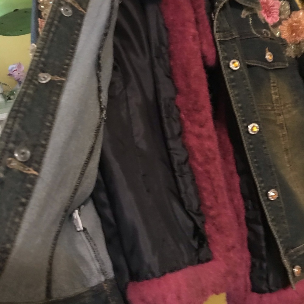 Jean jacket - Picture 9 of 13